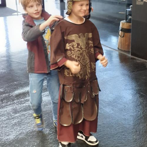 Bub als Legionär verkleidet