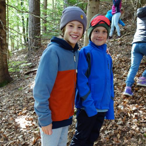 2 Buben im Wald