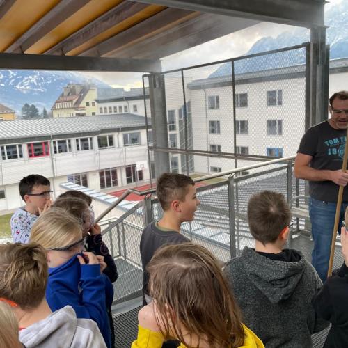 Kinder und Lehrer