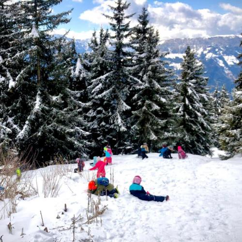 Kinder im Schnee