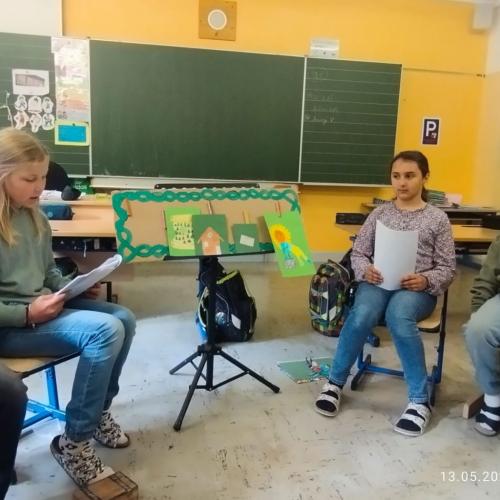 Kinder in Klassenzimmer