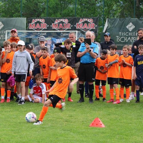 Kinder beim Fußball