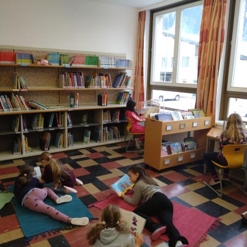 Bücherei 2
