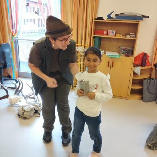 Jägerin in der Schule