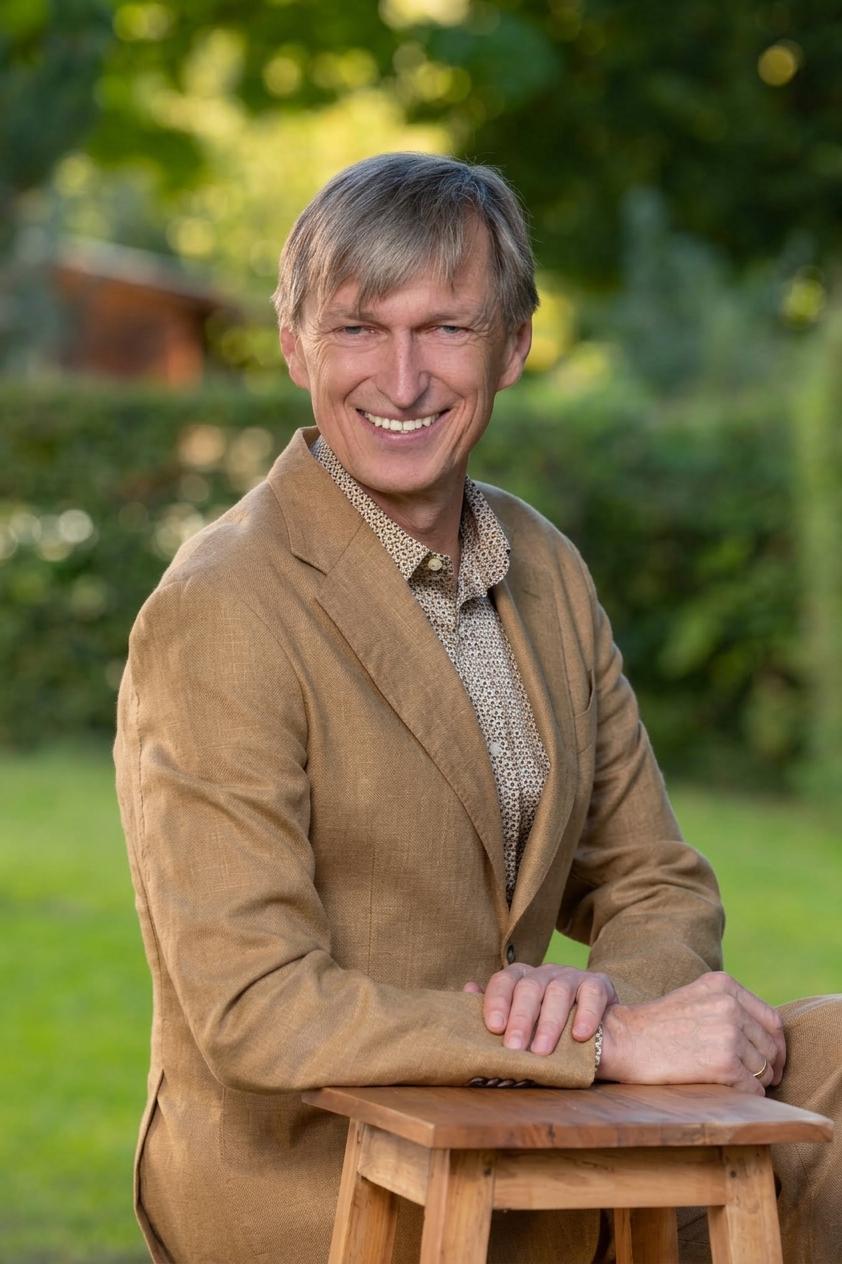 OSR Dir. Stefan Schrott MA BEd